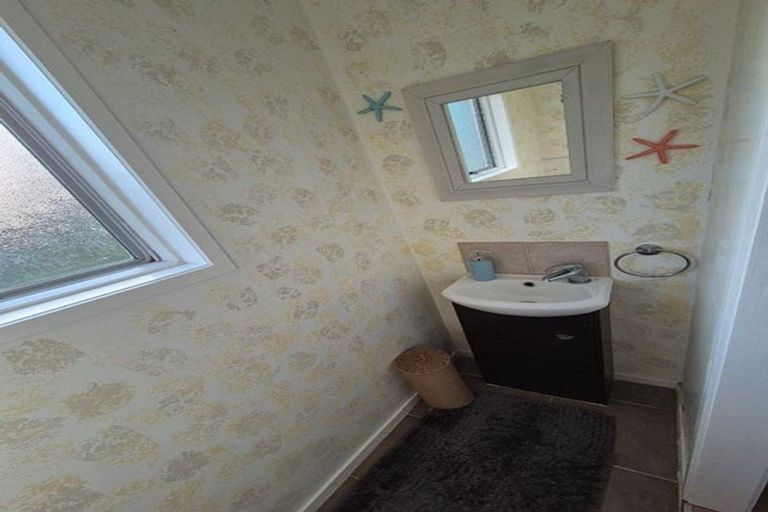 Photo of property in 55 Allington Road, Massey, Auckland, 0614