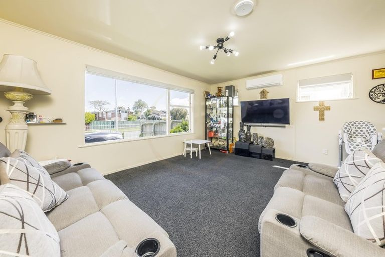 Photo of property in 13 Wordsworth Road, Manurewa, Auckland, 2102