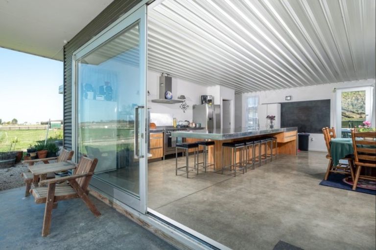 Photo of property in 70 Repongaere Road, Waituhi, Gisborne, 4072