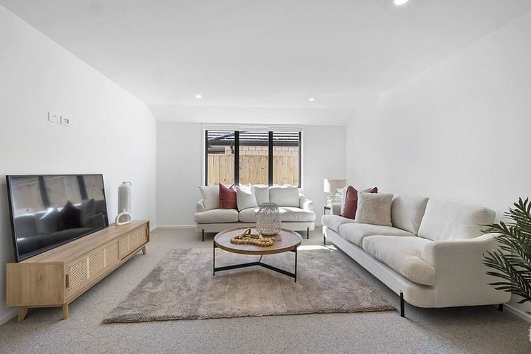 Photo of property in 21c Portland Drive, Mangorei, New Plymouth, 4312