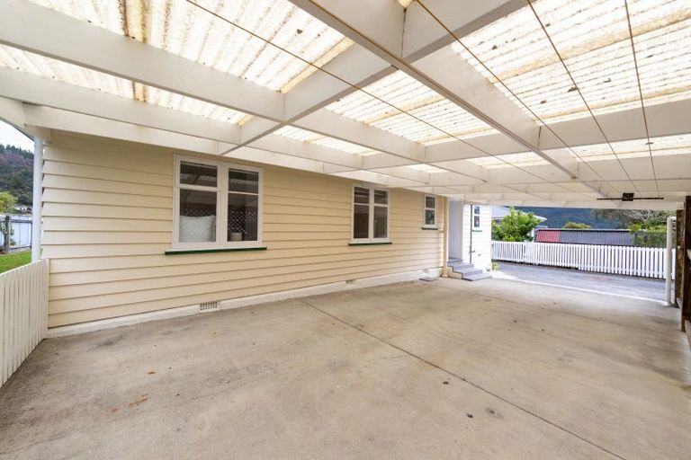 Photo of property in 19 Field Street, Silverstream, Upper Hutt, 5019