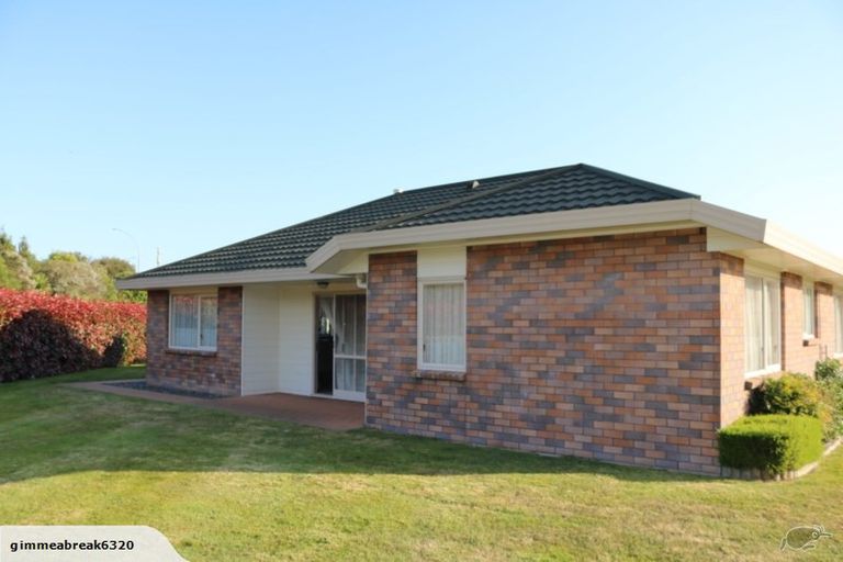 Photo of property in 83/4 Admiral Crescent, Flagstaff, Hamilton, 3210