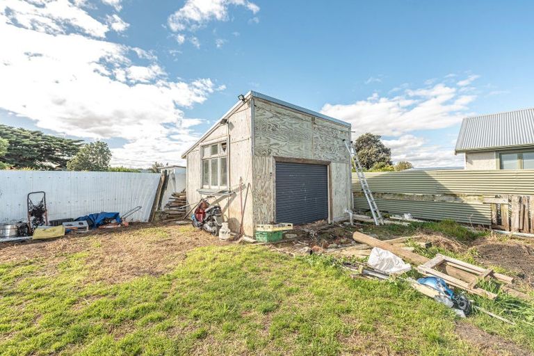 Photo of property in 12 Beaumaris Avenue, Castlecliff, Whanganui, 4501