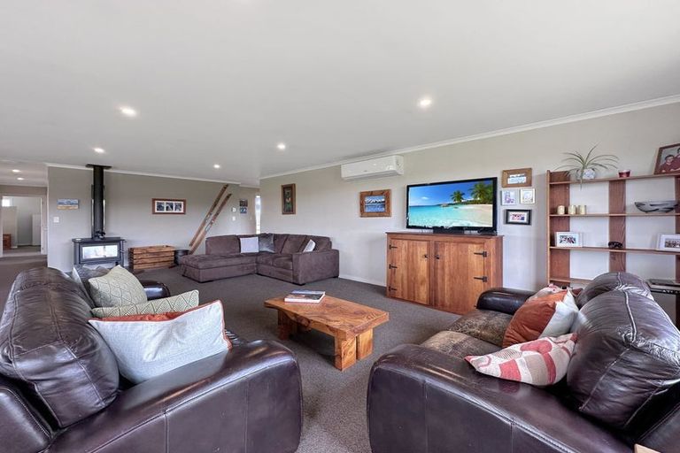 Photo of property in 18 Matukituki Crescent, Twizel, 7901