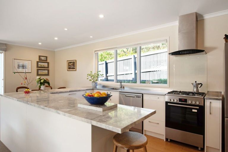 Photo of property in 8 Kaka Street, Waikanae, 5036