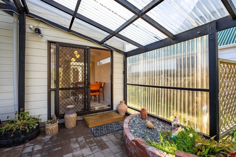 Photo of property in 36 Simcox Street, Otaki Beach, Otaki, 5512