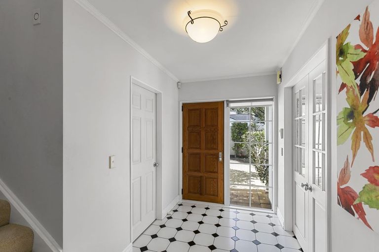 Photo of property in 47 Falkirk Avenue, Seatoun, Wellington, 6022