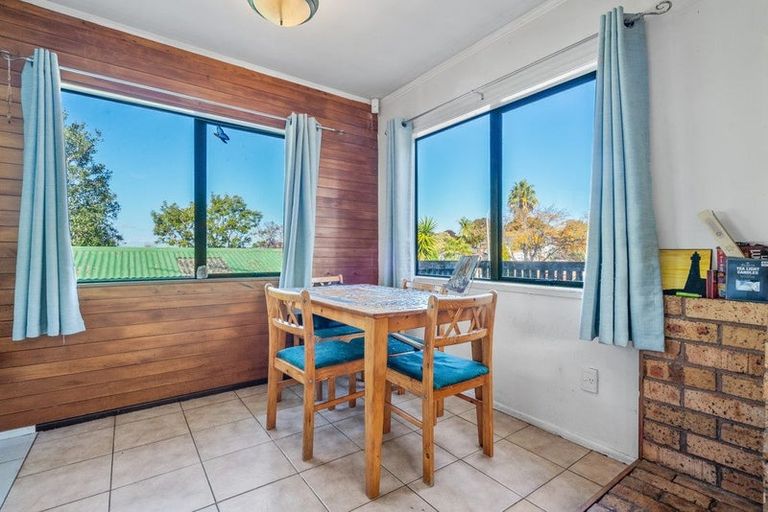 Photo of property in 12 Lendenfeld Drive, Papatoetoe, Auckland, 2025