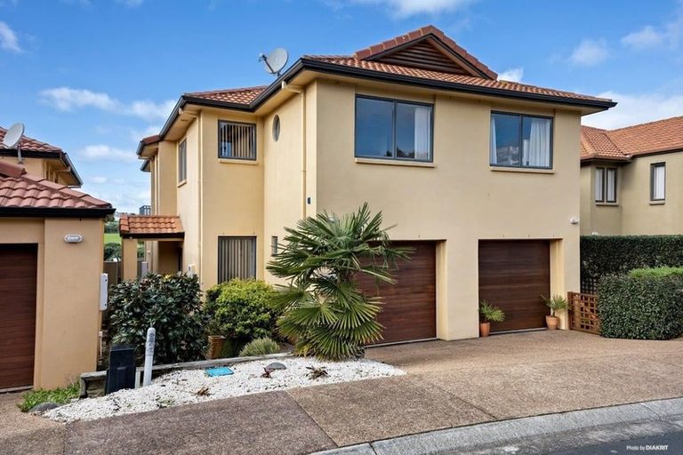 Photo of property in 100 Nautilus Drive, Gulf Harbour, Whangaparaoa, 0930