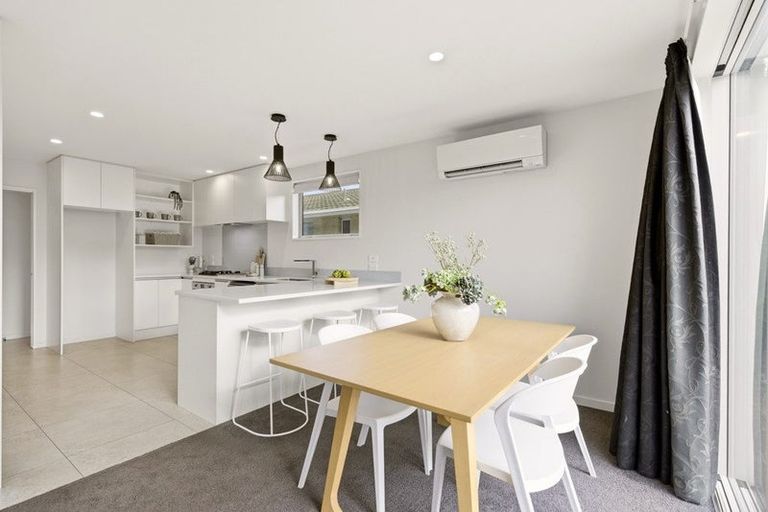 Photo of property in 132 Edgeware Road, St Albans, Christchurch, 8014