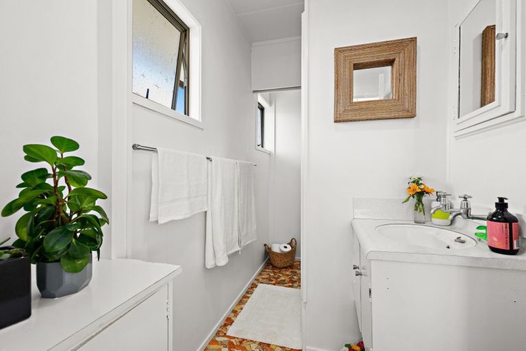 Photo of property in 19 Kotuku Place, Snells Beach, 0920