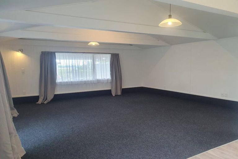 Photo of property in 99 Tiroroa Avenue, Te Atatu South, Auckland, 0610