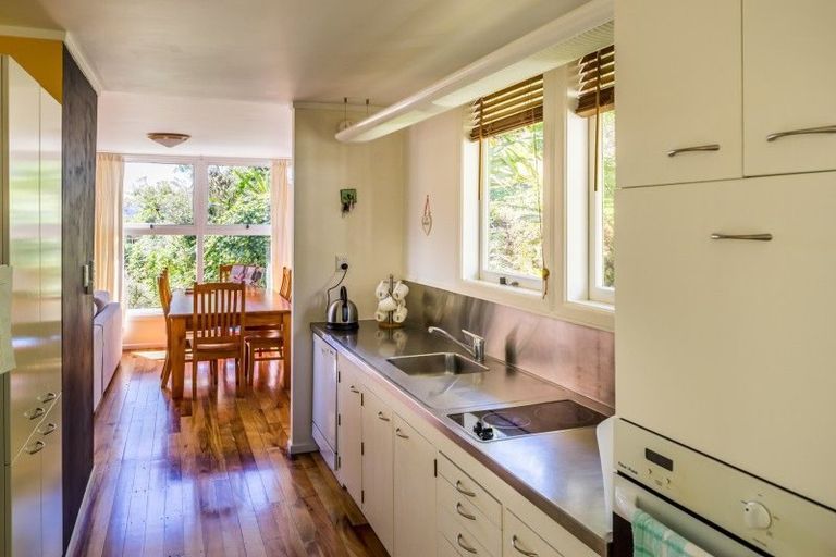 Photo of property in 21 Bedford Street, Northland, Wellington, 6012