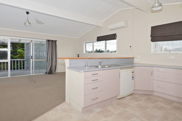 Photo of property in 14 Raumati Terrace, Khandallah, Wellington, 6035