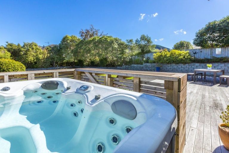 Photo of property in 118 Kirton Drive, Riverstone Terraces, Upper Hutt, 5018