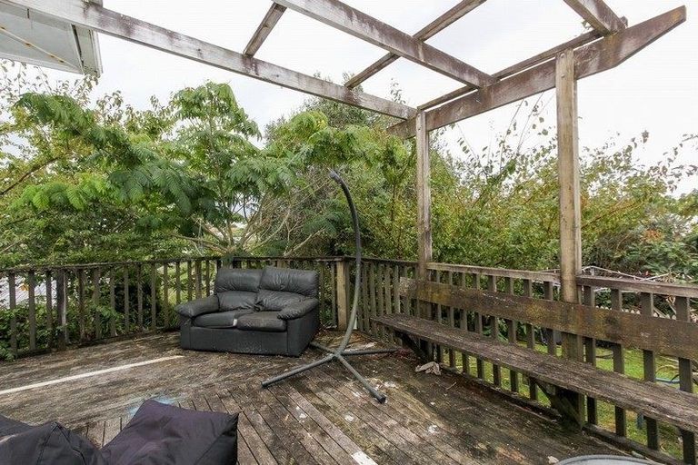 Photo of property in 166 Seaview Road, Westown, New Plymouth, 4310