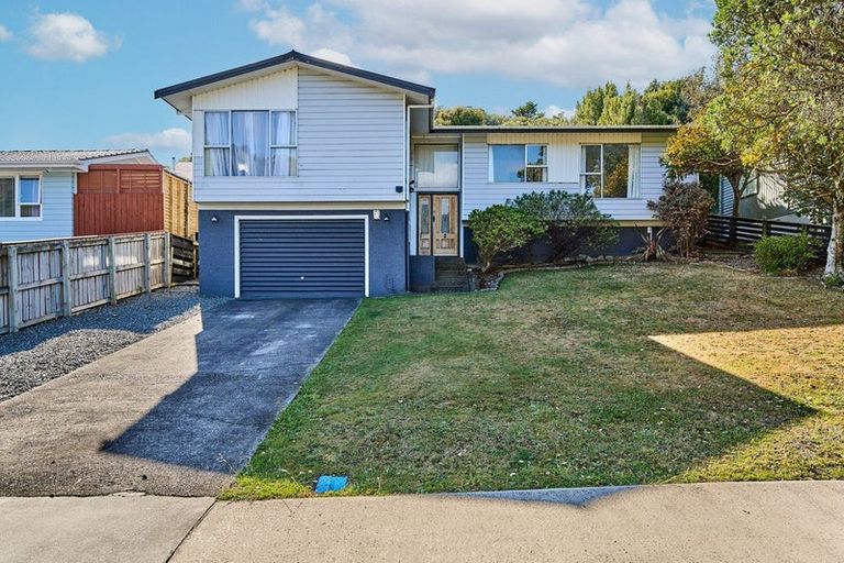Photo of property in 3 Ayton Drive, Whitby, Porirua, 5024