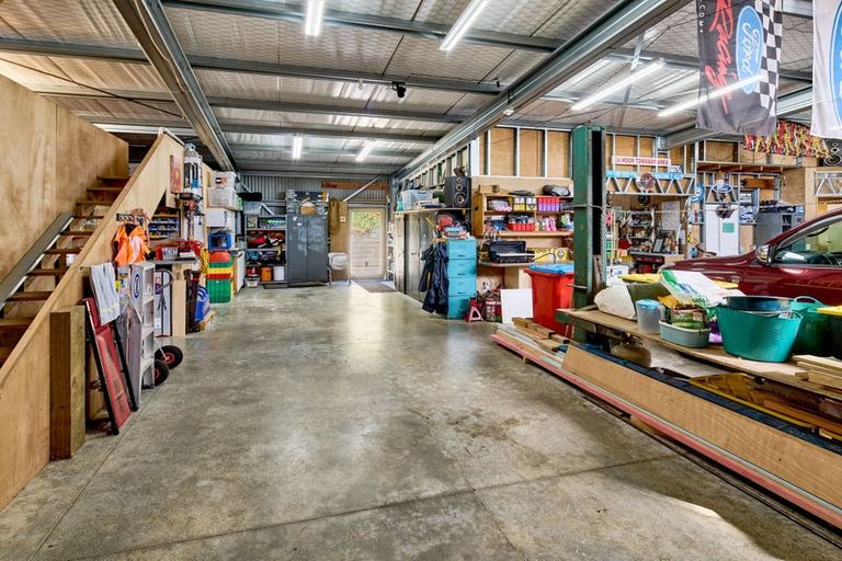 Photo of property in 132 Bing Lucas Drive, Tawa, Wellington, 5028