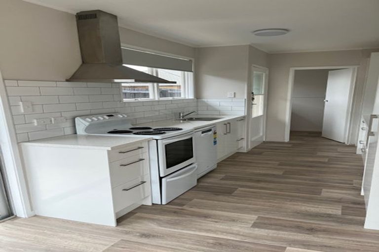 Photo of property in 2a Lansdown Place, Papakura, 2110