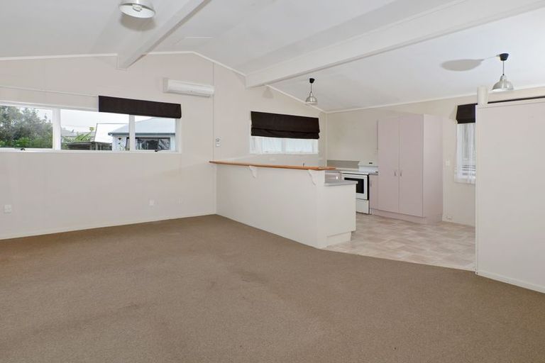 Photo of property in 14 Raumati Terrace, Khandallah, Wellington, 6035