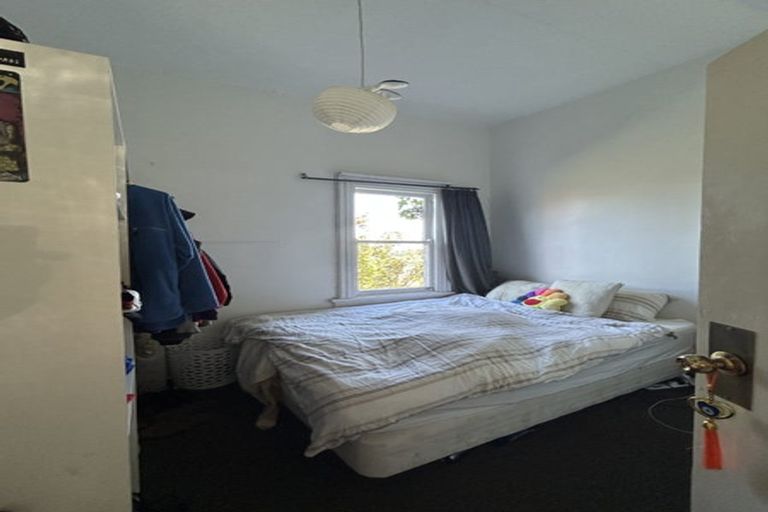 Photo of property in 70 Fairlie Terrace, Kelburn, Wellington, 6021