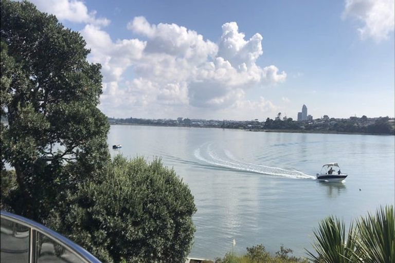 Photo of property in 65a Beresford Street, Bayswater, Auckland, 0622