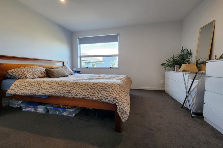 Photo of property in 2 Stone Street, Miramar, Wellington, 6022