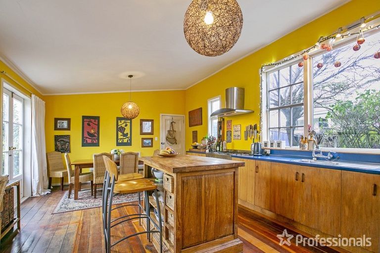 Photo of property in 1 Tyne Street, Carterton, 5713