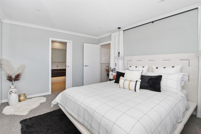 Photo of property in 28a Torkar Road, Clarks Beach, 2122