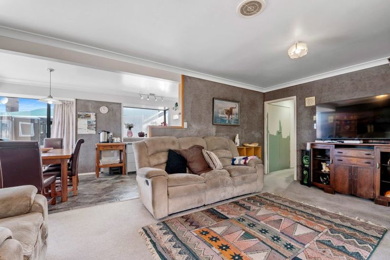 Photo of property in 34 Browning Crescent, Owhata, Rotorua, 3010