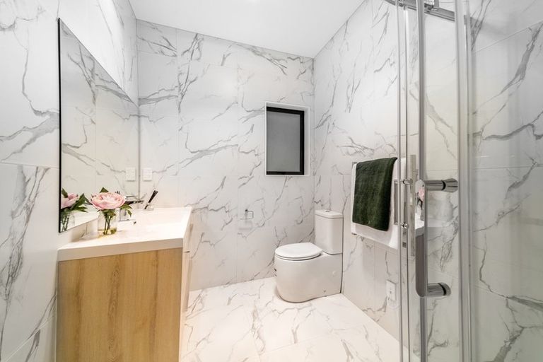 Photo of property in 4 Franheim Crescent, Orewa, 0931