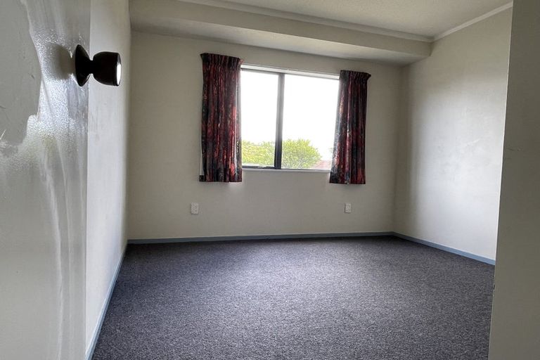 Photo of property in 30 Kowhai Street, Tokomaru, Palmerston North, 4474