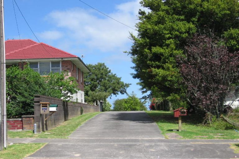 Photo of property in 2/213a Eskdale Road, Birkenhead, Auckland, 0626