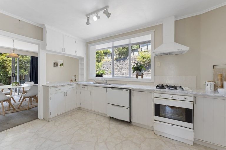 Photo of property in 335f Devon Street West, New Plymouth, 4310