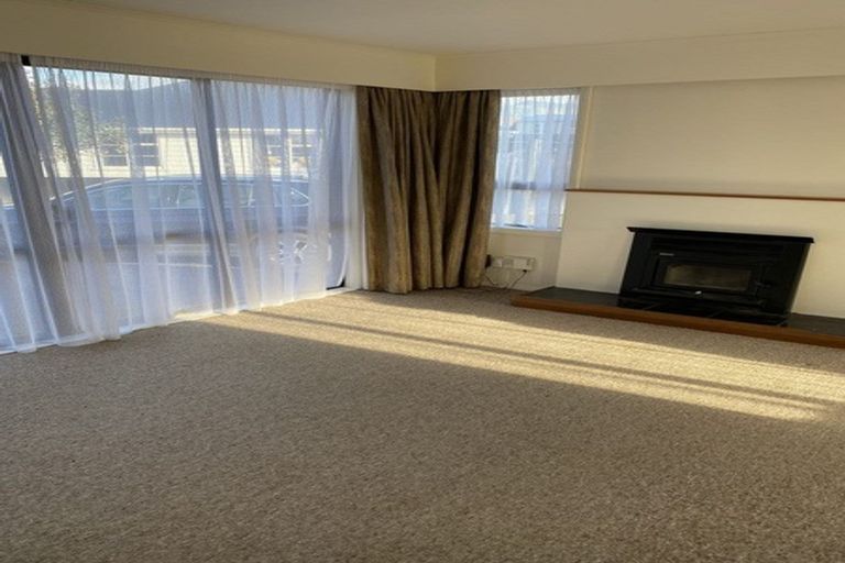Photo of property in 12 Tui Grove, Elderslea, Upper Hutt, 5018