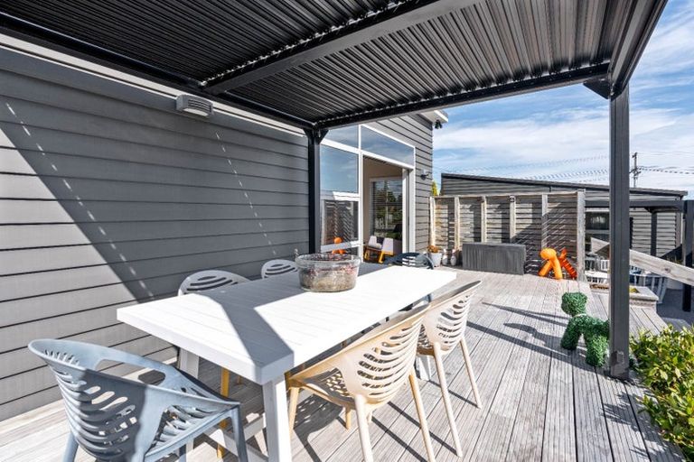 Photo of property in 15a Esther Street, Martinborough, 5711