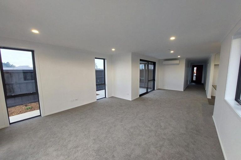 Photo of property in 4 Mcgrath Lane, Rangiora, 7400