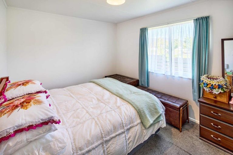 Photo of property in 2 Wellington Road, Wainuiomata, Lower Hutt, 5014