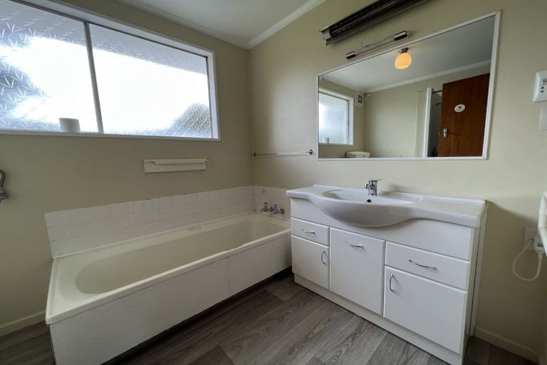 Photo of property in 57 Lockhart Avenue, Milson, Palmerston North, 4414