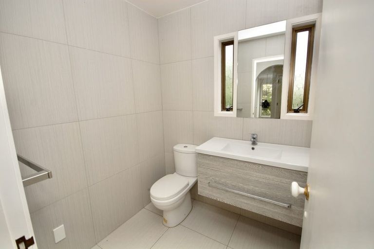 Photo of property in 2/12 Marama Street, Castor Bay, Auckland, 0620