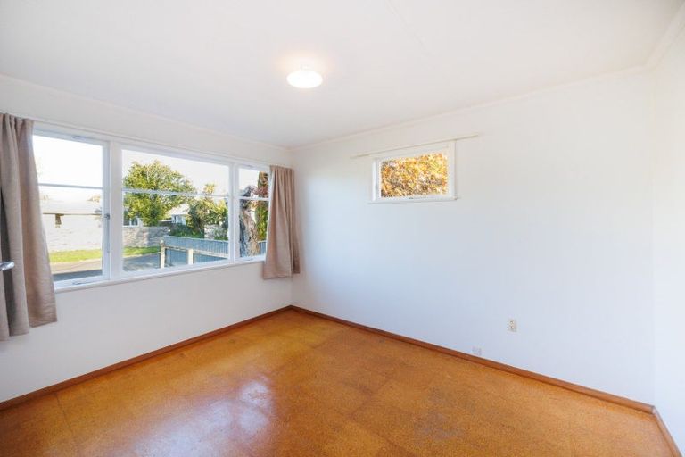 Photo of property in 26 Stephens Crescent, Highbury, Palmerston North, 4412