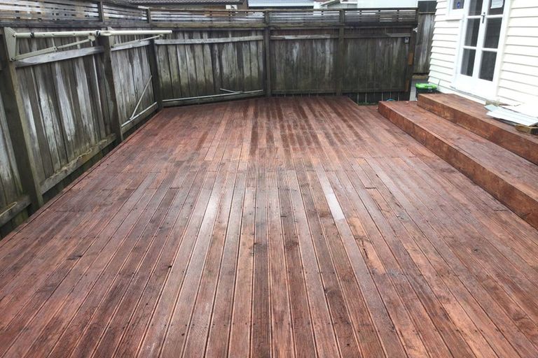 Photo of property in 208 Te Atatu Road, Te Atatu South, Auckland, 0610