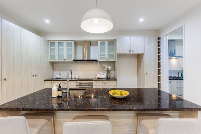 Photo of property in 52 Chesterfield Way, Orewa, 0931