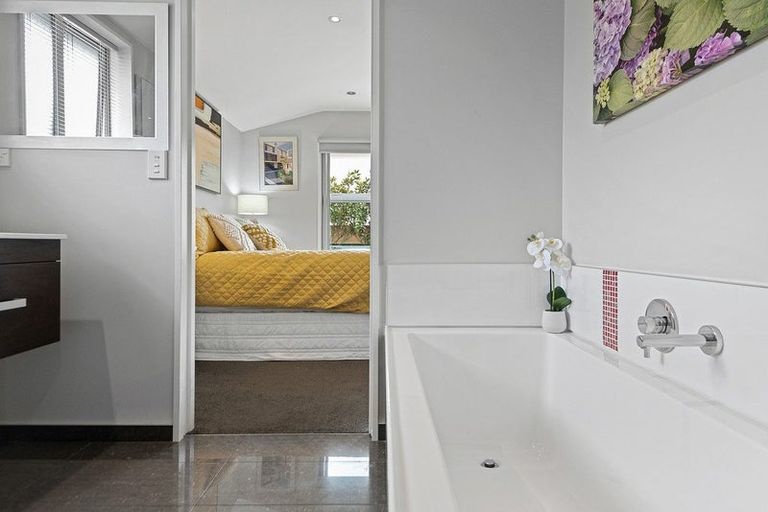 Photo of property in 297 Eastern Terrace, Sydenham, Christchurch, 8023