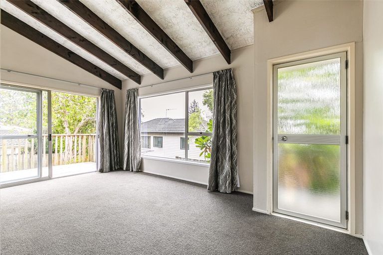 Photo of property in 2/10 Waratah Street, Birkenhead, Auckland, 0626