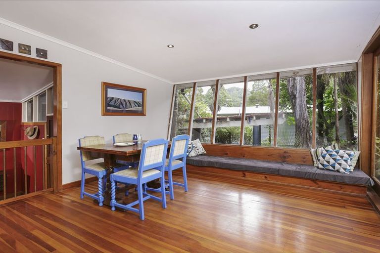 Photo of property in 18 Waima Crescent, Titirangi, Auckland, 0604