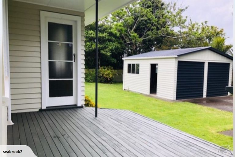 Photo of property in 122a Govett Avenue, Frankleigh Park, New Plymouth, 4310