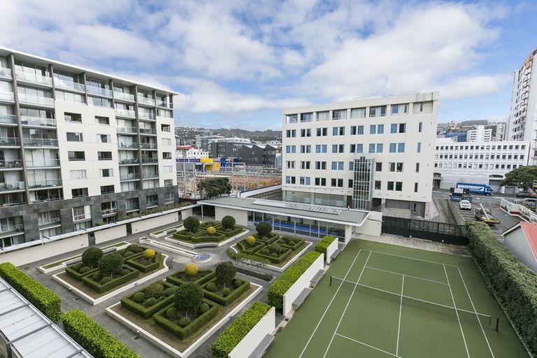 Photo of property in Sanctum Apartment, 10 Ebor Street, Te Aro, Wellington, 6011
