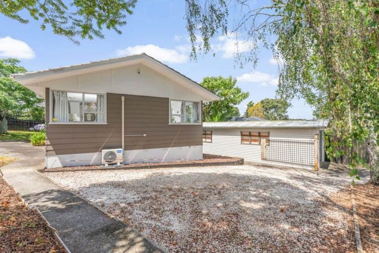 Photo of property in 16 Newham Place, Henderson, Auckland, 0612
