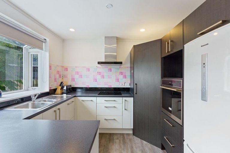 Photo of property in 8b Gavin Road, Raumati Beach, Paraparaumu, 5032